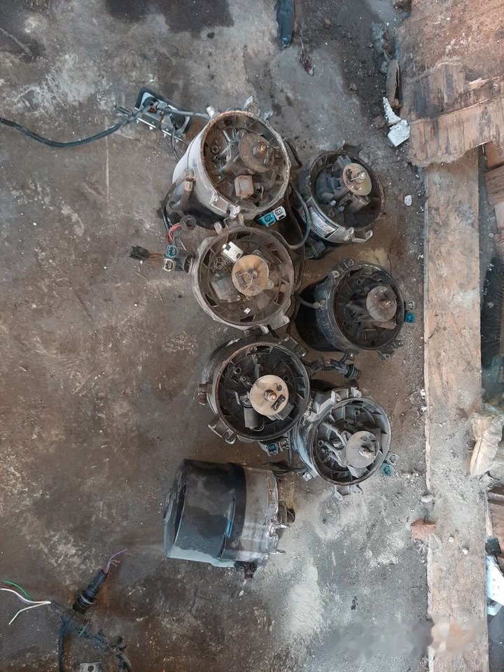 Webasto termo 300 Scania - Grijanje/ Ventilacija za Kamion: slika Webasto termo 300 Scania - Grijanje/ Ventilacija za Kamion Webasto termo 300 Scania - Grijanje/ Ventilacija za Kamion: slika Webasto termo 300 Scania - Grijanje/ Ventilacija za Kamion