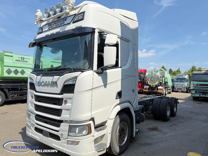 Scania R650 V8 NGS 6x4, Standclima, Retarder, PTO, 9000 Vooras - Kamion-šasija: slika Scania R650 V8 NGS 6x4, Standclima, Retarder, PTO, 9000 Vooras - Kamion-šasija Scania R650 V8 NGS 6x4, Standclima, Retarder, PTO, 9000 Vooras - Kamion-šasija: slika Scania R650 V8 NGS 6x4, Standclima, Retarder, PTO, 9000 Vooras - Kamion-šasija