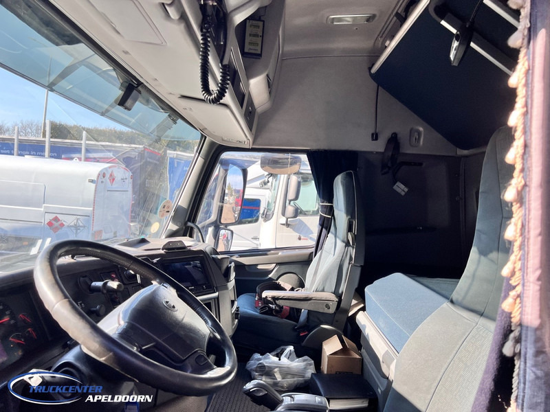 Volvo FH 440 HIAB 800 E4, 8x2 - Kamion s kranom: slika Volvo FH 440 HIAB 800 E4, 8x2 - Kamion s kranom Volvo FH 440 HIAB 800 E4, 8x2 - Kamion s kranom: slika Volvo FH 440 HIAB 800 E4, 8x2 - Kamion s kranom