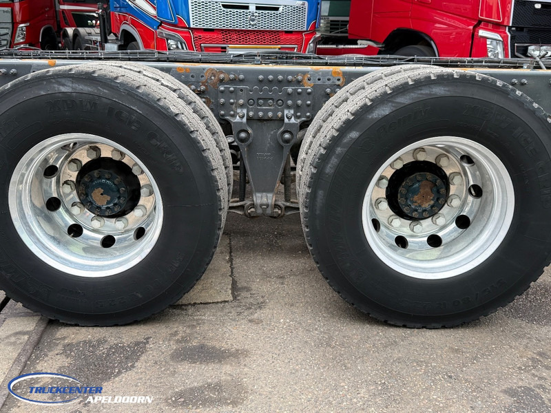 Volvo FH 750 6x4, Steel - Air, Globetrotter XL - Kamion-šasija: slika Volvo FH 750 6x4, Steel - Air, Globetrotter XL - Kamion-šasija Volvo FH 750 6x4, Steel - Air, Globetrotter XL - Kamion-šasija: slika Volvo FH 750 6x4, Steel - Air, Globetrotter XL - Kamion-šasija