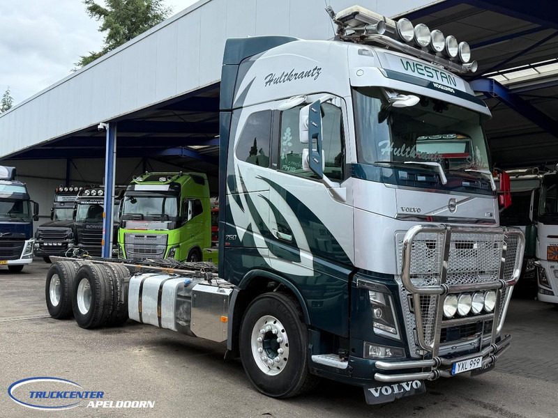 Volvo FH 750 6x4, Steel - Air, Globetrotter XL - Kamion-šasija: slika Volvo FH 750 6x4, Steel - Air, Globetrotter XL - Kamion-šasija Volvo FH 750 6x4, Steel - Air, Globetrotter XL - Kamion-šasija: slika Volvo FH 750 6x4, Steel - Air, Globetrotter XL - Kamion-šasija