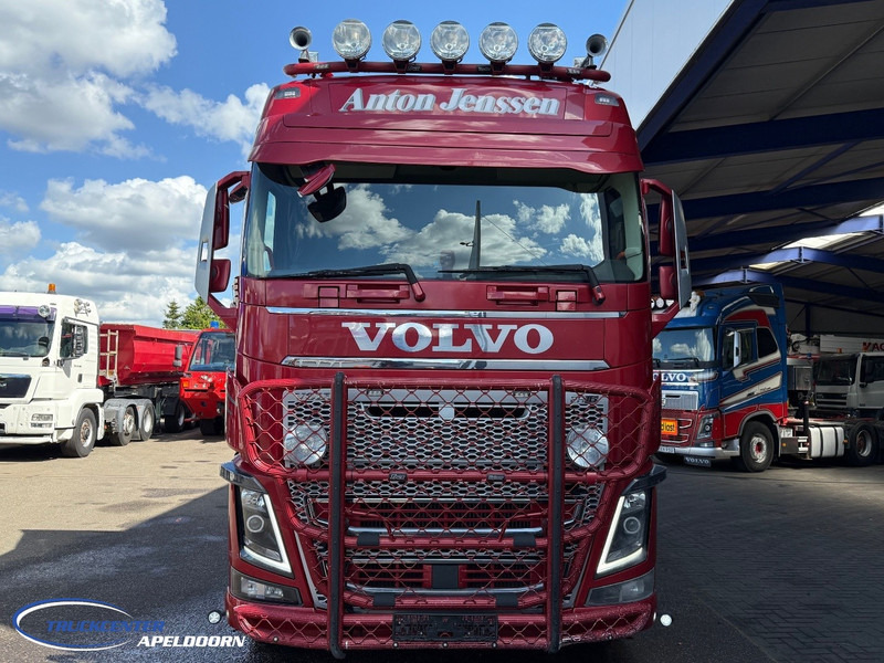 Volvo FH 750 6x4 Tandemlift, Retarder, PTO - Kamion-šasija: slika Volvo FH 750 6x4 Tandemlift, Retarder, PTO - Kamion-šasija Volvo FH 750 6x4 Tandemlift, Retarder, PTO - Kamion-šasija: slika Volvo FH 750 6x4 Tandemlift, Retarder, PTO - Kamion-šasija
