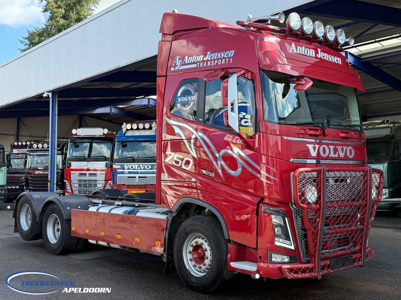 Volvo FH 750 6x4 Tandemlift, Retarder, PTO - Kamion-šasija: slika Volvo FH 750 6x4 Tandemlift, Retarder, PTO - Kamion-šasija Volvo FH 750 6x4 Tandemlift, Retarder, PTO - Kamion-šasija: slika Volvo FH 750 6x4 Tandemlift, Retarder, PTO - Kamion-šasija