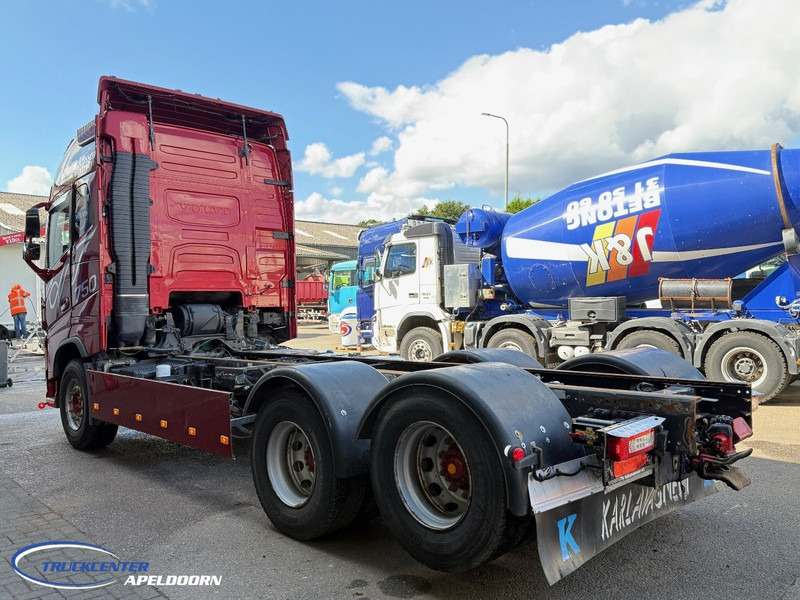 Volvo FH 750 6x4 Tandemlift, Retarder, PTO - Kamion-šasija: slika Volvo FH 750 6x4 Tandemlift, Retarder, PTO - Kamion-šasija Volvo FH 750 6x4 Tandemlift, Retarder, PTO - Kamion-šasija: slika Volvo FH 750 6x4 Tandemlift, Retarder, PTO - Kamion-šasija