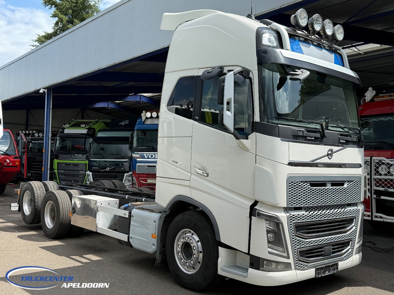 Volvo FH 750 Globetrotter XL, Retarder, 460 WB, Reduction axle, Pto - Kamion-šasija: slika Volvo FH 750 Globetrotter XL, Retarder, 460 WB, Reduction axle, Pto - Kamion-šasija Volvo FH 750 Globetrotter XL, Retarder, 460 WB, Reduction axle, Pto - Kamion-šasija: slika Volvo FH 750 Globetrotter XL, Retarder, 460 WB, Reduction axle, Pto - Kamion-šasija