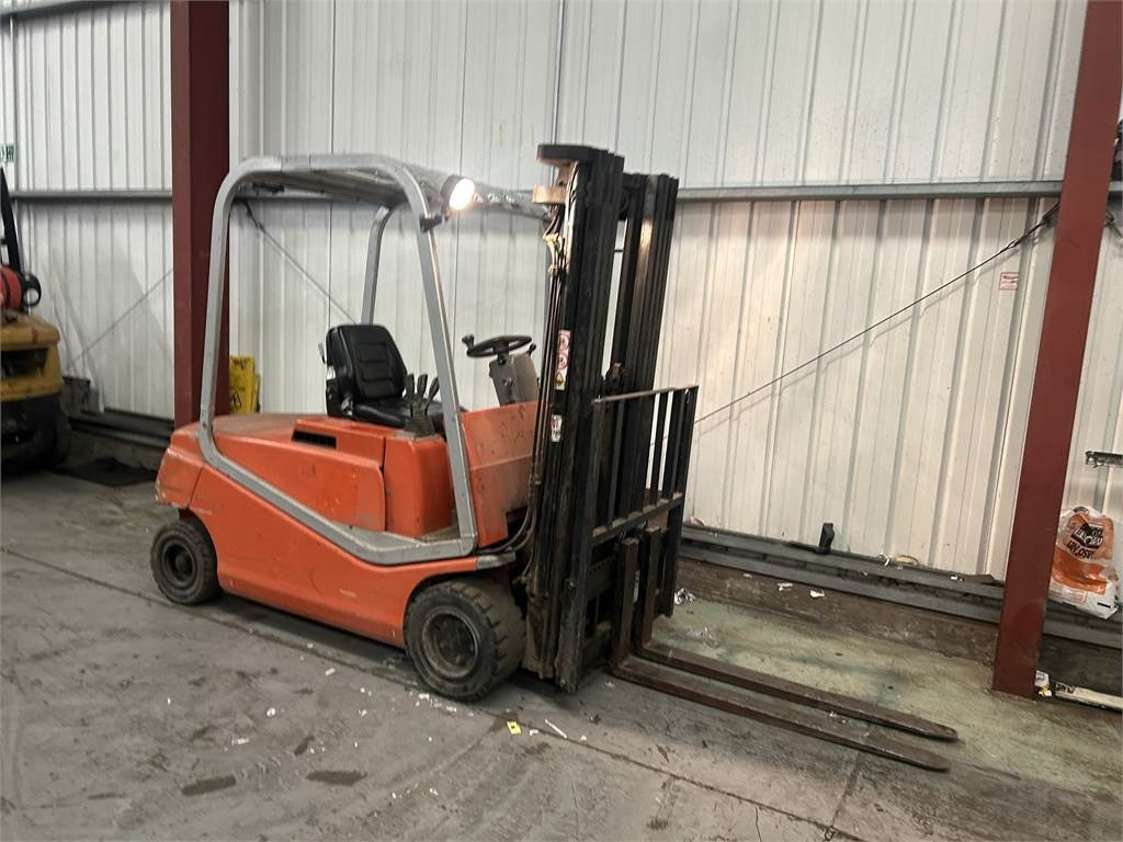 BT CBE20F - Električni viličar: slika BT CBE20F - Električni viličar BT CBE20F - Električni viličar: slika BT CBE20F - Električni viličar