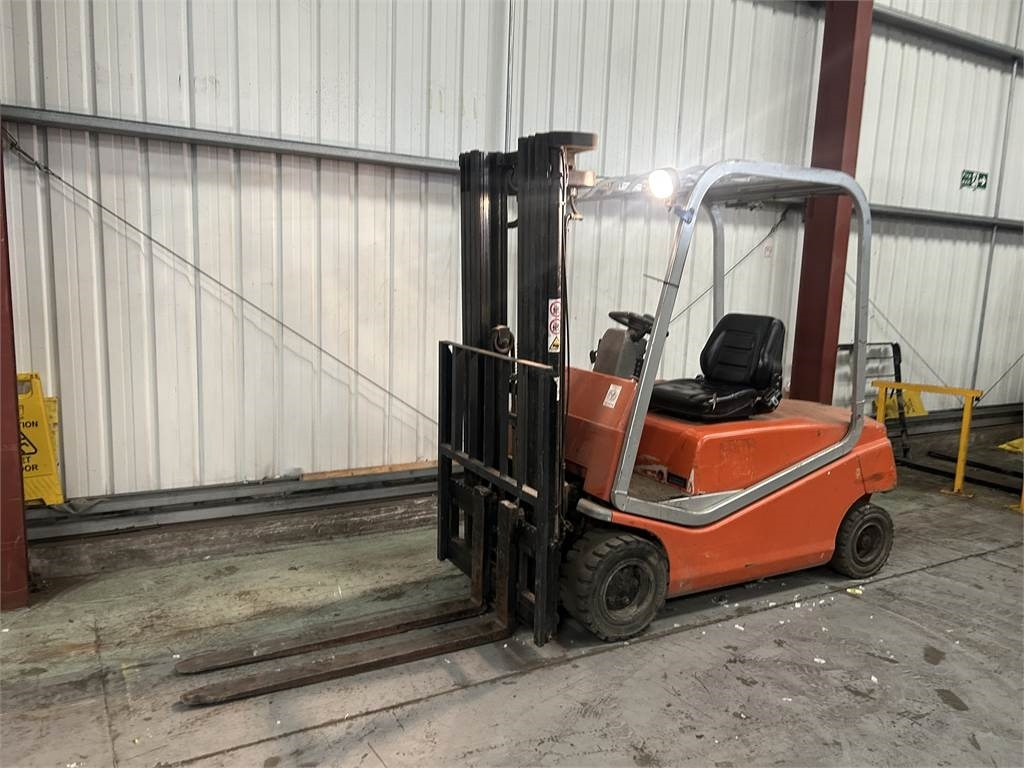 BT CBE20F - Električni viličar: slika BT CBE20F - Električni viličar BT CBE20F - Električni viličar: slika BT CBE20F - Električni viličar