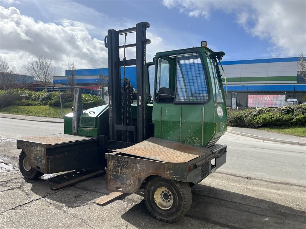 Combilift C5000SL - Bočni utovarivač: slika Combilift C5000SL - Bočni utovarivač Combilift C5000SL - Bočni utovarivač: slika Combilift C5000SL - Bočni utovarivač