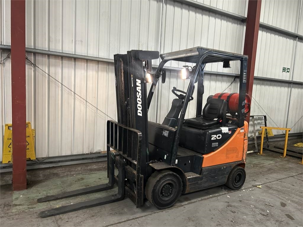 Doosan G20SC-5 - Plinski viličar: slika Doosan G20SC-5 - Plinski viličar Doosan G20SC-5 - Plinski viličar: slika Doosan G20SC-5 - Plinski viličar