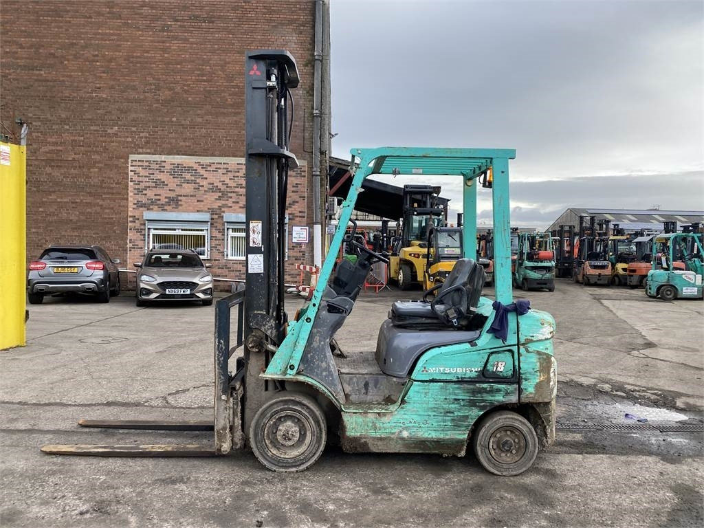 Mitsubishi FD18NT - Diesel viličar: slika Mitsubishi FD18NT - Diesel viličar Mitsubishi FD18NT - Diesel viličar: slika Mitsubishi FD18NT - Diesel viličar