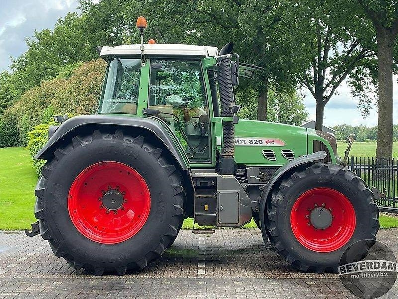 Fendt 820 Vario TMS - Traktor: slika Fendt 820 Vario TMS - Traktor Fendt 820 Vario TMS - Traktor: slika Fendt 820 Vario TMS - Traktor