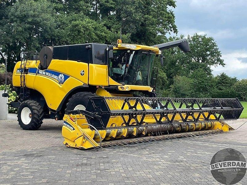 New Holland CX 8.80 - Kombajn za žetvu: slika New Holland CX 8.80 - Kombajn za žetvu New Holland CX 8.80 - Kombajn za žetvu: slika New Holland CX 8.80 - Kombajn za žetvu