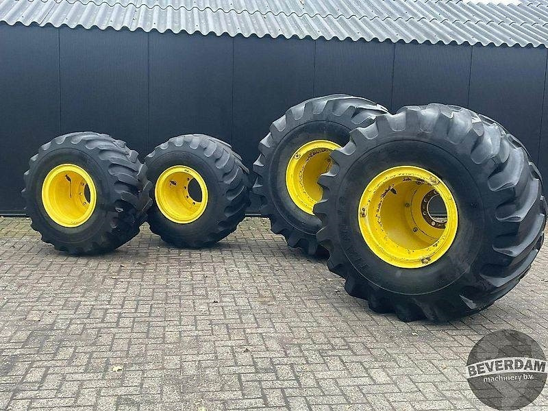 Tianli Terra Flotation 66X43.00R25 48X25.00R20 John Deer - Guma za Poljoprivredni strojevi: slika Tianli Terra Flotation 66X43.00R25 48X25.00R20 John Deer - Guma za Poljoprivredni strojevi Tianli Terra Flotation 66X43.00R25 48X25.00R20 John Deer - Guma za Poljoprivredni strojevi: slika Tianli Terra Flotation 66X43.00R25 48X25.00R20 John Deer - Guma za Poljoprivredni strojevi