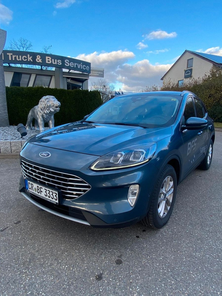 Ford Kuga Titanium 4X4 AWD - SUV: slika Ford Kuga Titanium 4X4 AWD - SUV Ford Kuga Titanium 4X4 AWD - SUV: slika Ford Kuga Titanium 4X4 AWD - SUV