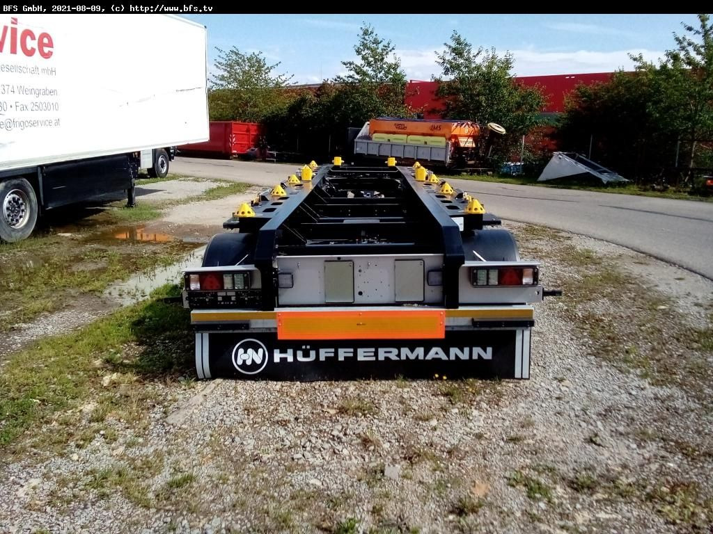 Hüffermann Vario-Carrier HMA 2424 ZB 3-Achs für Absetzmulde - Abroll/ Samopodizač prikolica: slika Hüffermann Vario-Carrier HMA 2424 ZB 3-Achs für Absetzmulde - Abroll/ Samopodizač prikolica Hüffermann Vario-Carrier HMA 2424 ZB 3-Achs für Absetzmulde - Abroll/ Samopodizač prikolica: slika Hüffermann Vario-Carrier HMA 2424 ZB 3-Achs für Absetzmulde - Abroll/ Samopodizač prikolica