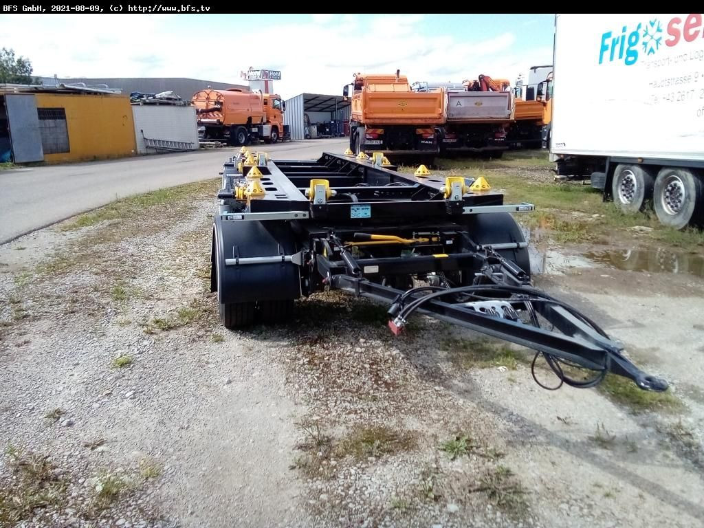 Hüffermann Vario-Carrier HMA 2424 ZB 3-Achs für Absetzmulde - Abroll/ Samopodizač prikolica: slika Hüffermann Vario-Carrier HMA 2424 ZB 3-Achs für Absetzmulde - Abroll/ Samopodizač prikolica Hüffermann Vario-Carrier HMA 2424 ZB 3-Achs für Absetzmulde - Abroll/ Samopodizač prikolica: slika Hüffermann Vario-Carrier HMA 2424 ZB 3-Achs für Absetzmulde - Abroll/ Samopodizač prikolica