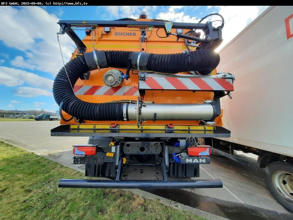 MAN TGS 18.420 4X2 BL Bucher OF 8000 TWIN beidseitig - Cestovna čistilica: slika MAN TGS 18.420 4X2 BL Bucher OF 8000 TWIN beidseitig - Cestovna čistilica MAN TGS 18.420 4X2 BL Bucher OF 8000 TWIN beidseitig - Cestovna čistilica: slika MAN TGS 18.420 4X2 BL Bucher OF 8000 TWIN beidseitig - Cestovna čistilica
