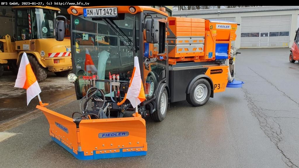 Pony P3.0 Pony P3.0 - Cestovna čistilica: slika Pony P3.0 Pony P3.0 - Cestovna čistilica Pony P3.0 Pony P3.0 - Cestovna čistilica: slika Pony P3.0 Pony P3.0 - Cestovna čistilica