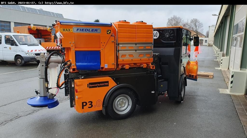 Pony P3.0 Pony P3.0 - Cestovna čistilica: slika Pony P3.0 Pony P3.0 - Cestovna čistilica Pony P3.0 Pony P3.0 - Cestovna čistilica: slika Pony P3.0 Pony P3.0 - Cestovna čistilica