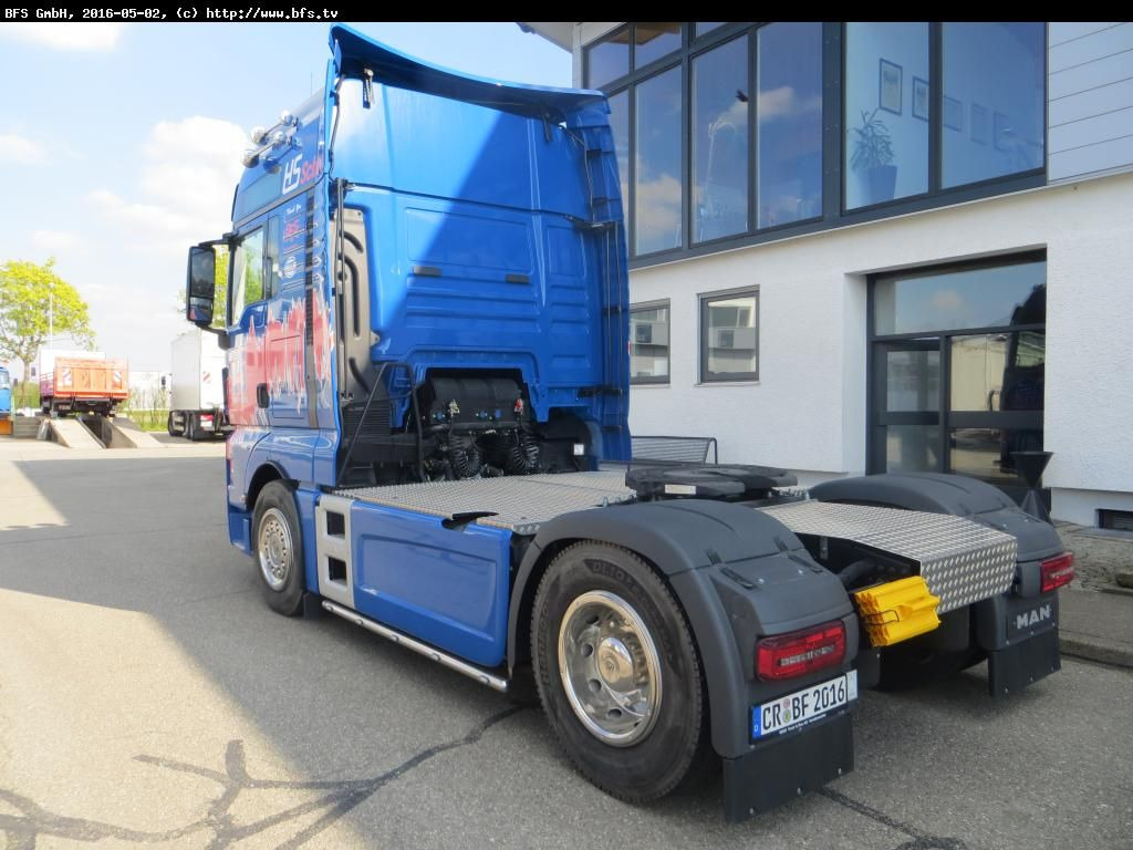 MAN TGX 18.560 4x2 BLS Euro 6 HS Schoch Edition 2016  - Tegljač: slika MAN TGX 18.560 4x2 BLS Euro 6 HS Schoch Edition 2016  - Tegljač MAN TGX 18.560 4x2 BLS Euro 6 HS Schoch Edition 2016  - Tegljač: slika MAN TGX 18.560 4x2 BLS Euro 6 HS Schoch Edition 2016  - Tegljač