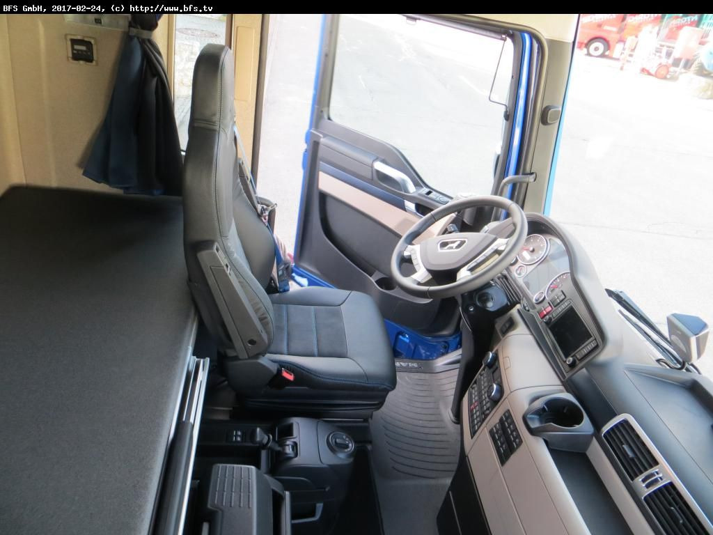 MAN TGX 18.640 4x2 LLS PerformanceLine Edition MAN TGX 18.640 4x2 LLS PerformanceLine Edition - Tegljač: slika MAN TGX 18.640 4x2 LLS PerformanceLine Edition MAN TGX 18.640 4x2 LLS PerformanceLine Edition - Tegljač MAN TGX 18.640 4x2 LLS PerformanceLine Edition MAN TGX 18.640 4x2 LLS PerformanceLine Edition - Tegljač: slika MAN TGX 18.640 4x2 LLS PerformanceLine Edition MAN TGX 18.640 4x2 LLS PerformanceLine Edition - Tegljač