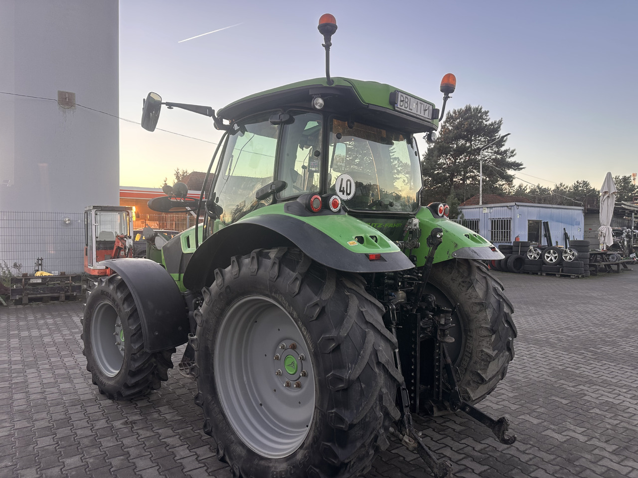 DEUTZ FAHR 5120 P - Traktor: slika DEUTZ FAHR 5120 P - Traktor DEUTZ FAHR 5120 P - Traktor: slika DEUTZ FAHR 5120 P - Traktor