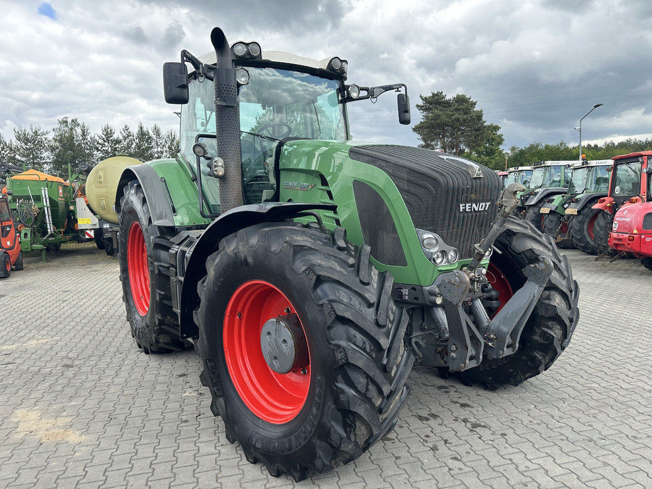Fendt 927 VARIO PROFI - Traktor: slika Fendt 927 VARIO PROFI - Traktor Fendt 927 VARIO PROFI - Traktor: slika Fendt 927 VARIO PROFI - Traktor