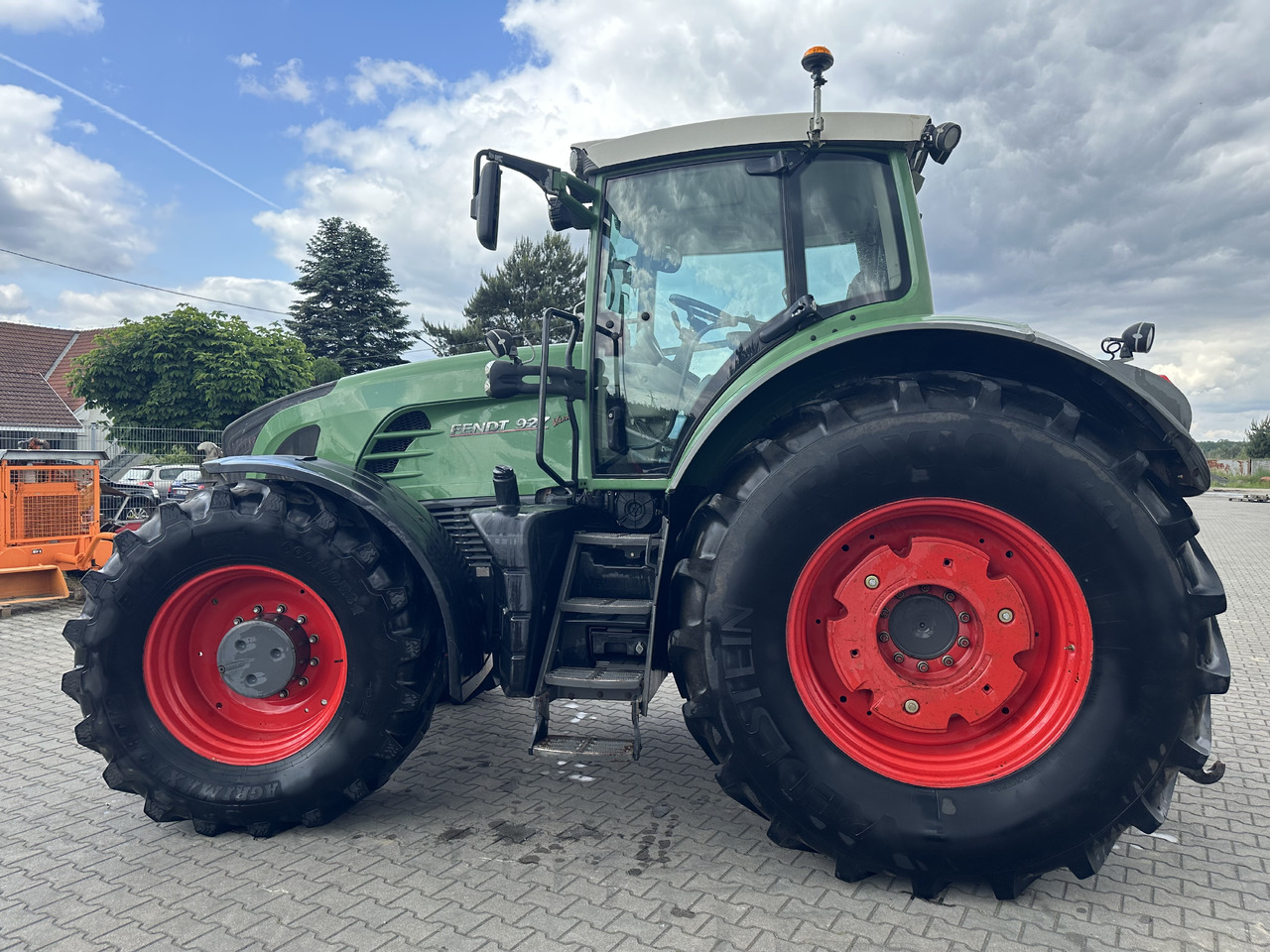 Fendt 927 VARIO PROFI - Traktor: slika Fendt 927 VARIO PROFI - Traktor Fendt 927 VARIO PROFI - Traktor: slika Fendt 927 VARIO PROFI - Traktor