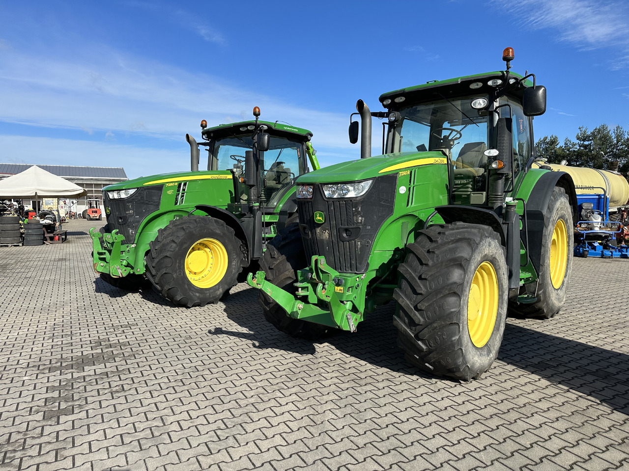 John Deere 7290R AutoPower 55 km/h ABS 310 PS GPS - Traktor: slika John Deere 7290R AutoPower 55 km/h ABS 310 PS GPS - Traktor John Deere 7290R AutoPower 55 km/h ABS 310 PS GPS - Traktor: slika John Deere 7290R AutoPower 55 km/h ABS 310 PS GPS - Traktor