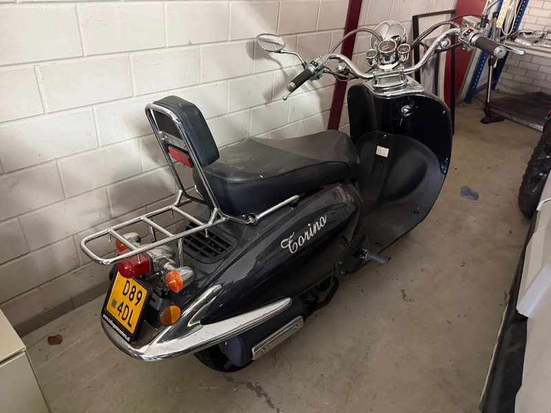 BENZHOU 50RETRO 50RETRO - Motocikl: slika BENZHOU 50RETRO 50RETRO - Motocikl BENZHOU 50RETRO 50RETRO - Motocikl: slika BENZHOU 50RETRO 50RETRO - Motocikl