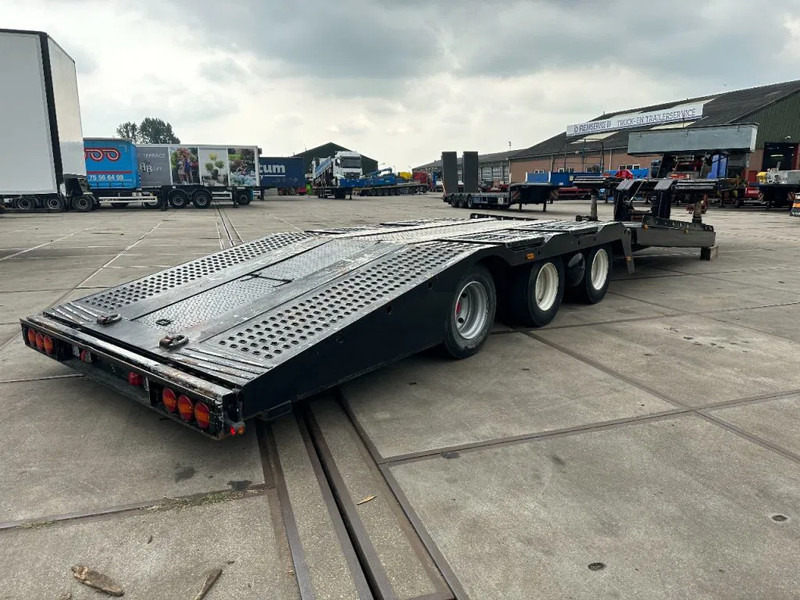 Poluprikolica za prijevoz automobila Bodex 3 AXLE TRUCKTRANSPORTER: slika Poluprikolica za prijevoz automobila Bodex 3 AXLE TRUCKTRANSPORTER