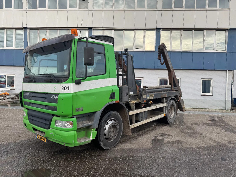 DAF CF 75.310 4X2 HYVALIFT SKIPLOADER MANUAL GEAR FULL STEEL - Utovarivač s proklizavajućim upravljanjem: slika DAF CF 75.310 4X2 HYVALIFT SKIPLOADER MANUAL GEAR FULL STEEL - Utovarivač s proklizavajućim upravljanjem DAF CF 75.310 4X2 HYVALIFT SKIPLOADER MANUAL GEAR FULL STEEL - Utovarivač s proklizavajućim upravljanjem: slika DAF CF 75.310 4X2 HYVALIFT SKIPLOADER MANUAL GEAR FULL STEEL - Utovarivač s proklizavajućim upravljanjem