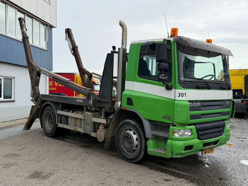 DAF CF 75.310 4X2 HYVALIFT SKIPLOADER MANUAL GEAR FULL STEEL - Utovarivač s proklizavajućim upravljanjem: slika DAF CF 75.310 4X2 HYVALIFT SKIPLOADER MANUAL GEAR FULL STEEL - Utovarivač s proklizavajućim upravljanjem DAF CF 75.310 4X2 HYVALIFT SKIPLOADER MANUAL GEAR FULL STEEL - Utovarivač s proklizavajućim upravljanjem: slika DAF CF 75.310 4X2 HYVALIFT SKIPLOADER MANUAL GEAR FULL STEEL - Utovarivač s proklizavajućim upravljanjem