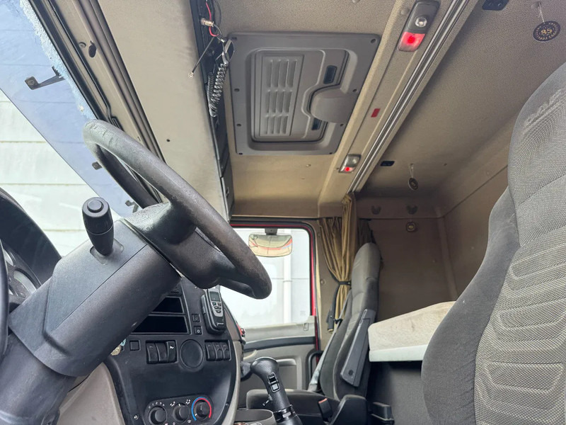 Kamion s kranom DAF XF 105.460 8X4 PALFINGER PK78002+ REMOTE CONTROL HUB REDUCTION TÜV TILL 03-2026: slika Kamion s kranom DAF XF 105.460 8X4 PALFINGER PK78002+ REMOTE CONTROL HUB REDUCTION TÜV TILL 03-2026
