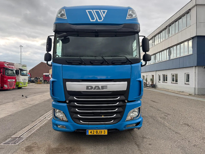 DAF XF 460 6X2 EURO 6 + FLOOR HANGER MOT 07-2026 - Kamion s ceradom: slika DAF XF 460 6X2 EURO 6 + FLOOR HANGER MOT 07-2026 - Kamion s ceradom DAF XF 460 6X2 EURO 6 + FLOOR HANGER MOT 07-2026 - Kamion s ceradom: slika DAF XF 460 6X2 EURO 6 + FLOOR HANGER MOT 07-2026 - Kamion s ceradom