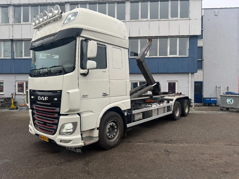 DAF XF 510 6X2 EURO 6 VDL 30T HOOK 2017 - Kamion s kukastom dizalicom: slika DAF XF 510 6X2 EURO 6 VDL 30T HOOK 2017 - Kamion s kukastom dizalicom DAF XF 510 6X2 EURO 6 VDL 30T HOOK 2017 - Kamion s kukastom dizalicom: slika DAF XF 510 6X2 EURO 6 VDL 30T HOOK 2017 - Kamion s kukastom dizalicom