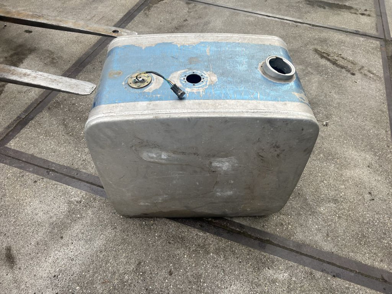 Diversen Hydrauliek tank l 70 b 45 h 62 - Hidraulika za Kamion: slika Diversen Hydrauliek tank l 70 b 45 h 62 - Hidraulika za Kamion Diversen Hydrauliek tank l 70 b 45 h 62 - Hidraulika za Kamion: slika Diversen Hydrauliek tank l 70 b 45 h 62 - Hidraulika za Kamion
