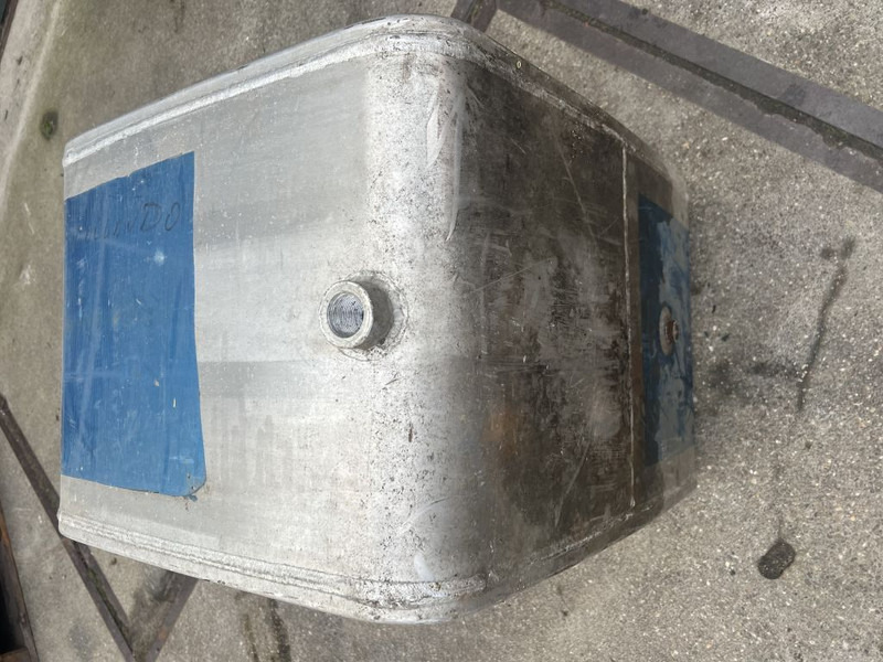 Diversen Hydrauliek tank l 70 b 45 h 62 - Hidraulika za Kamion: slika Diversen Hydrauliek tank l 70 b 45 h 62 - Hidraulika za Kamion Diversen Hydrauliek tank l 70 b 45 h 62 - Hidraulika za Kamion: slika Diversen Hydrauliek tank l 70 b 45 h 62 - Hidraulika za Kamion