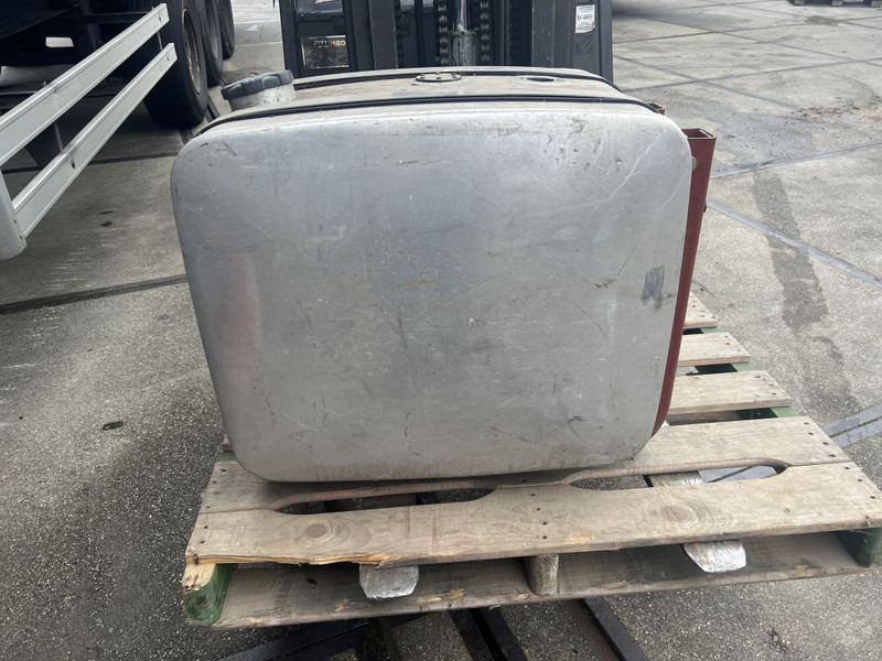 Diversen Hydrauliek tank l 70 b 45 h 62 met steunen - Hidraulika za Kamion: slika Diversen Hydrauliek tank l 70 b 45 h 62 met steunen - Hidraulika za Kamion Diversen Hydrauliek tank l 70 b 45 h 62 met steunen - Hidraulika za Kamion: slika Diversen Hydrauliek tank l 70 b 45 h 62 met steunen - Hidraulika za Kamion
