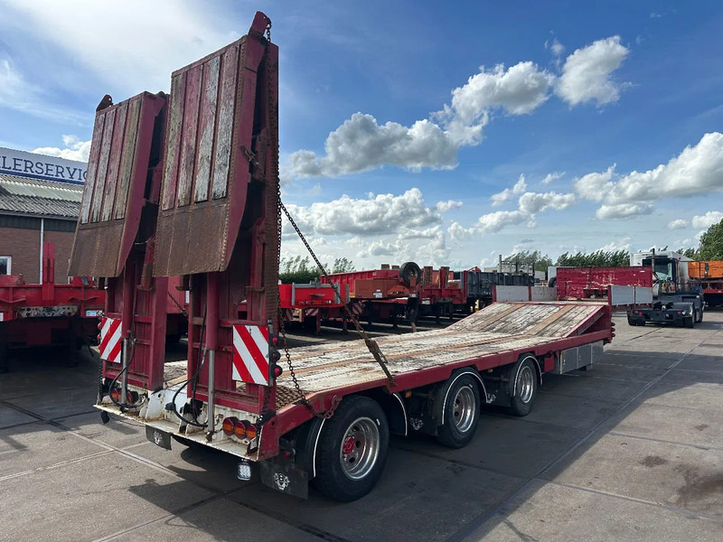 Diversen LAST AXLE STEERING, REMOTE CONTROLE, DOUBLE HYDRAULIC RAMPS - Poluprikolica s niskim utovarivačem: slika Diversen LAST AXLE STEERING, REMOTE CONTROLE, DOUBLE HYDRAULIC RAMPS - Poluprikolica s niskim utovarivačem Diversen LAST AXLE STEERING, REMOTE CONTROLE, DOUBLE HYDRAULIC RAMPS - Poluprikolica s niskim utovarivačem: slika Diversen LAST AXLE STEERING, REMOTE CONTROLE, DOUBLE HYDRAULIC RAMPS - Poluprikolica s niskim utovarivačem