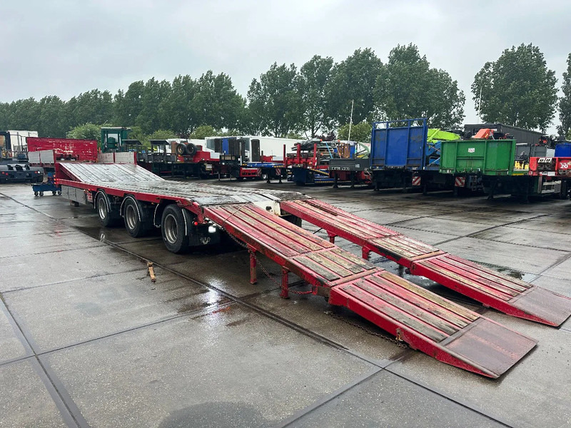 Diversen LAST AXLE STEERING, REMOTE CONTROLE, DOUBLE HYDRAULIC RAMPS - Poluprikolica s niskim utovarivačem: slika Diversen LAST AXLE STEERING, REMOTE CONTROLE, DOUBLE HYDRAULIC RAMPS - Poluprikolica s niskim utovarivačem Diversen LAST AXLE STEERING, REMOTE CONTROLE, DOUBLE HYDRAULIC RAMPS - Poluprikolica s niskim utovarivačem: slika Diversen LAST AXLE STEERING, REMOTE CONTROLE, DOUBLE HYDRAULIC RAMPS - Poluprikolica s niskim utovarivačem