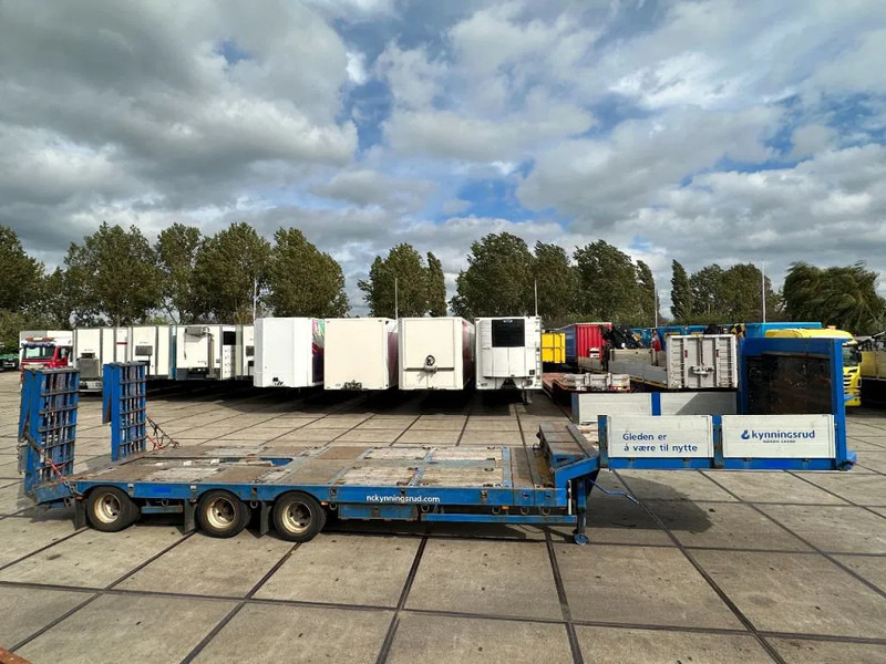 Diversen NC 3 AXEL 7,4 METER EXTENDABLE - Poluprikolica s niskim utovarivačem: slika Diversen NC 3 AXEL 7,4 METER EXTENDABLE - Poluprikolica s niskim utovarivačem Diversen NC 3 AXEL 7,4 METER EXTENDABLE - Poluprikolica s niskim utovarivačem: slika Diversen NC 3 AXEL 7,4 METER EXTENDABLE - Poluprikolica s niskim utovarivačem