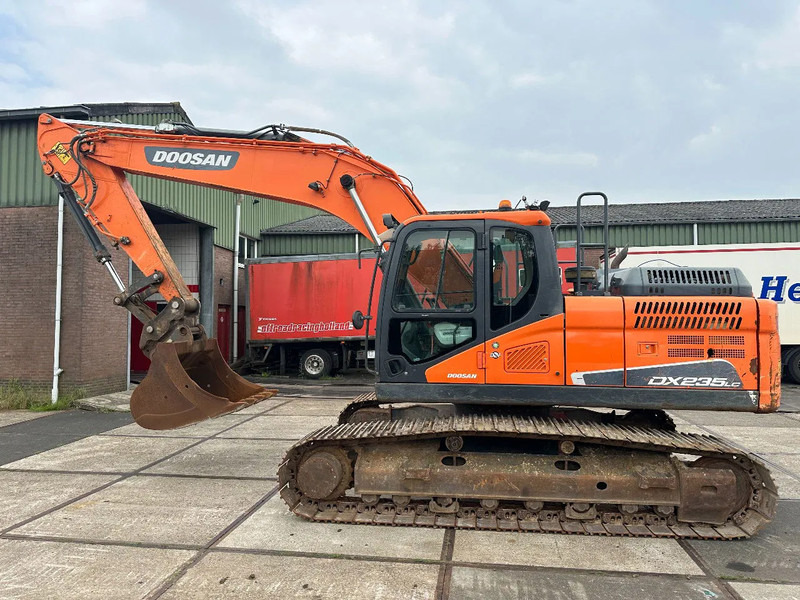 Doosan DX235LC 5 - ONLY 4226 HOURS - - Bager gusjeničar: slika Doosan DX235LC 5 - ONLY 4226 HOURS - - Bager gusjeničar Doosan DX235LC 5 - ONLY 4226 HOURS - - Bager gusjeničar: slika Doosan DX235LC 5 - ONLY 4226 HOURS - - Bager gusjeničar