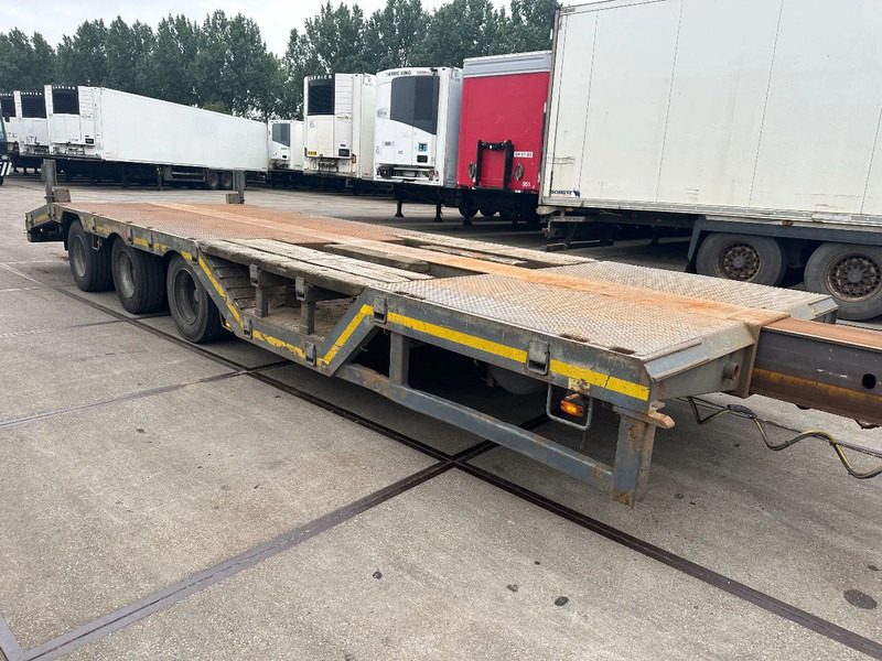 Floor 3 AXLE, 6 M EXTENDABLE, WHEEL FILLS - Poluprikolica s niskim utovarivačem: slika Floor 3 AXLE, 6 M EXTENDABLE, WHEEL FILLS - Poluprikolica s niskim utovarivačem Floor 3 AXLE, 6 M EXTENDABLE, WHEEL FILLS - Poluprikolica s niskim utovarivačem: slika Floor 3 AXLE, 6 M EXTENDABLE, WHEEL FILLS - Poluprikolica s niskim utovarivačem