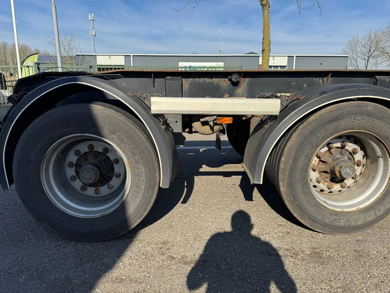 Floor FLA-10-20 - 3 AXLE BPW - Transporter kontejnera/ Prikolica s izmjenjivim sanducima: slika Floor FLA-10-20 - 3 AXLE BPW - Transporter kontejnera/ Prikolica s izmjenjivim sanducima Floor FLA-10-20 - 3 AXLE BPW - Transporter kontejnera/ Prikolica s izmjenjivim sanducima: slika Floor FLA-10-20 - 3 AXLE BPW - Transporter kontejnera/ Prikolica s izmjenjivim sanducima
