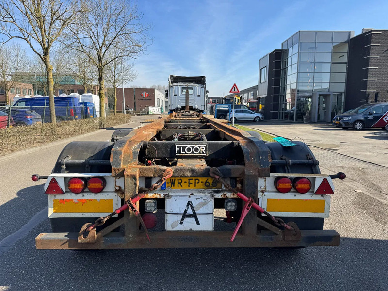 Floor FLA-10-20 - 3 AXLE BPW - Transporter kontejnera/ Prikolica s izmjenjivim sanducima: slika Floor FLA-10-20 - 3 AXLE BPW - Transporter kontejnera/ Prikolica s izmjenjivim sanducima Floor FLA-10-20 - 3 AXLE BPW - Transporter kontejnera/ Prikolica s izmjenjivim sanducima: slika Floor FLA-10-20 - 3 AXLE BPW - Transporter kontejnera/ Prikolica s izmjenjivim sanducima