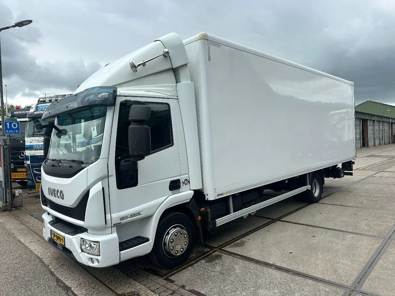 Iveco ML 120 -220 L, DHOLLANDIA LIFT, BOX 730X250X240 - Kamion sandučar: slika Iveco ML 120 -220 L, DHOLLANDIA LIFT, BOX 730X250X240 - Kamion sandučar Iveco ML 120 -220 L, DHOLLANDIA LIFT, BOX 730X250X240 - Kamion sandučar: slika Iveco ML 120 -220 L, DHOLLANDIA LIFT, BOX 730X250X240 - Kamion sandučar