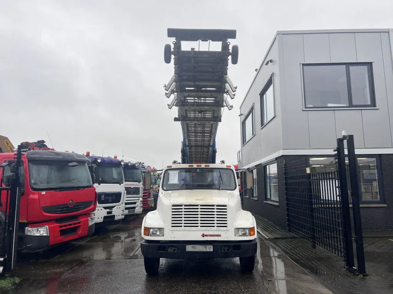 International 4600 4x2 210HP + TEUPEN hyLIFT - Kamion: slika International 4600 4x2 210HP + TEUPEN hyLIFT - Kamion International 4600 4x2 210HP + TEUPEN hyLIFT - Kamion: slika International 4600 4x2 210HP + TEUPEN hyLIFT - Kamion