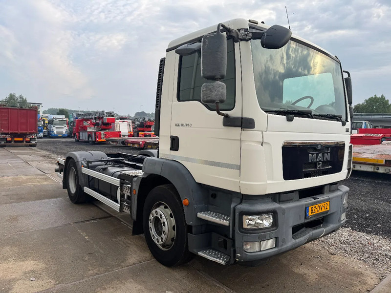 MAN TGM 18.340 4X2 EURO 5 CHASSIS - Kamion-šasija: slika MAN TGM 18.340 4X2 EURO 5 CHASSIS - Kamion-šasija MAN TGM 18.340 4X2 EURO 5 CHASSIS - Kamion-šasija: slika MAN TGM 18.340 4X2 EURO 5 CHASSIS - Kamion-šasija