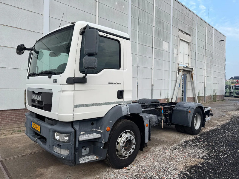 MAN TGM 18.340 4X2 EURO 5 CHASSIS - Kamion-šasija: slika MAN TGM 18.340 4X2 EURO 5 CHASSIS - Kamion-šasija MAN TGM 18.340 4X2 EURO 5 CHASSIS - Kamion-šasija: slika MAN TGM 18.340 4X2 EURO 5 CHASSIS - Kamion-šasija